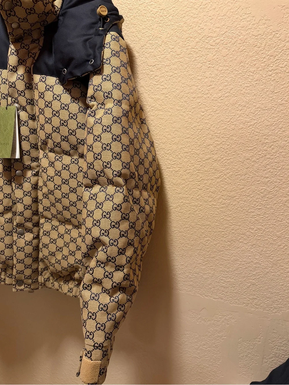 New Authentic Gucci GG Supreme Puffer Jacket Coat Tan Navy Size IT 50 / US L